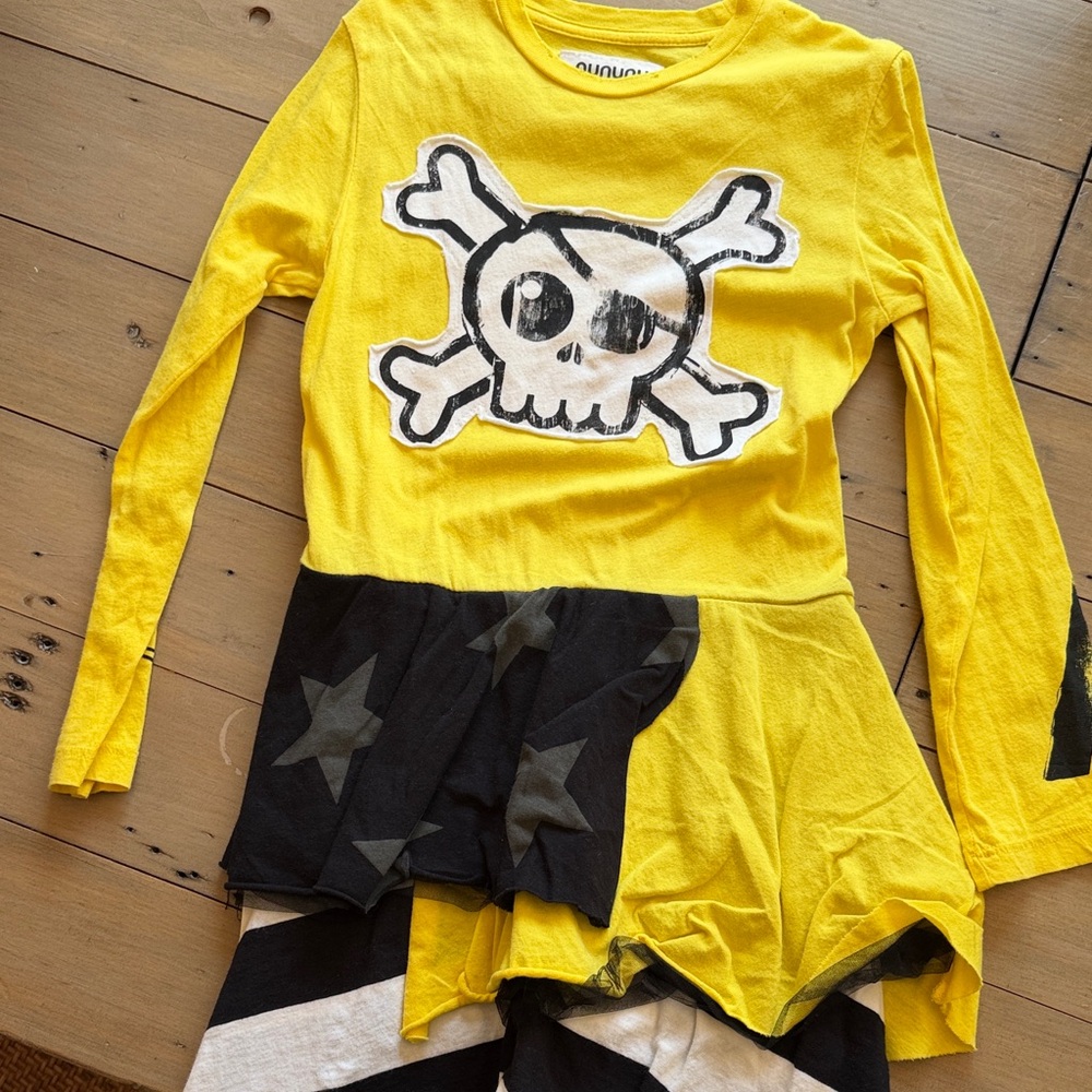 nununu Yellow Long-Sleeve Skull Dress with Black Star Panel